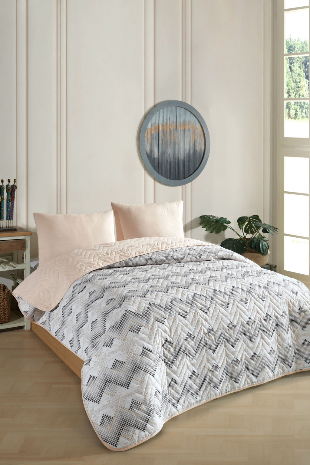 Gestepptes wendbares Piqué-Tagesdecken-Set mit Muster in Beige, ohne Bettlaken