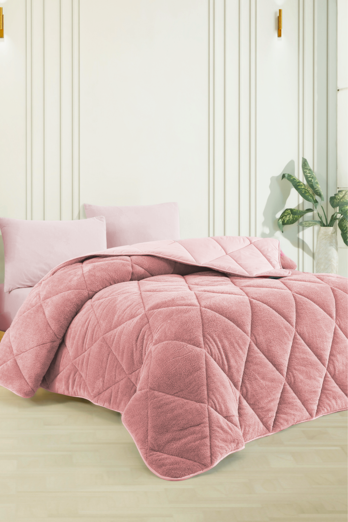 Luxuriöse Rosa Wellsoft-Steppdecke – doppelseitig, doppelseitig, 195 x 215