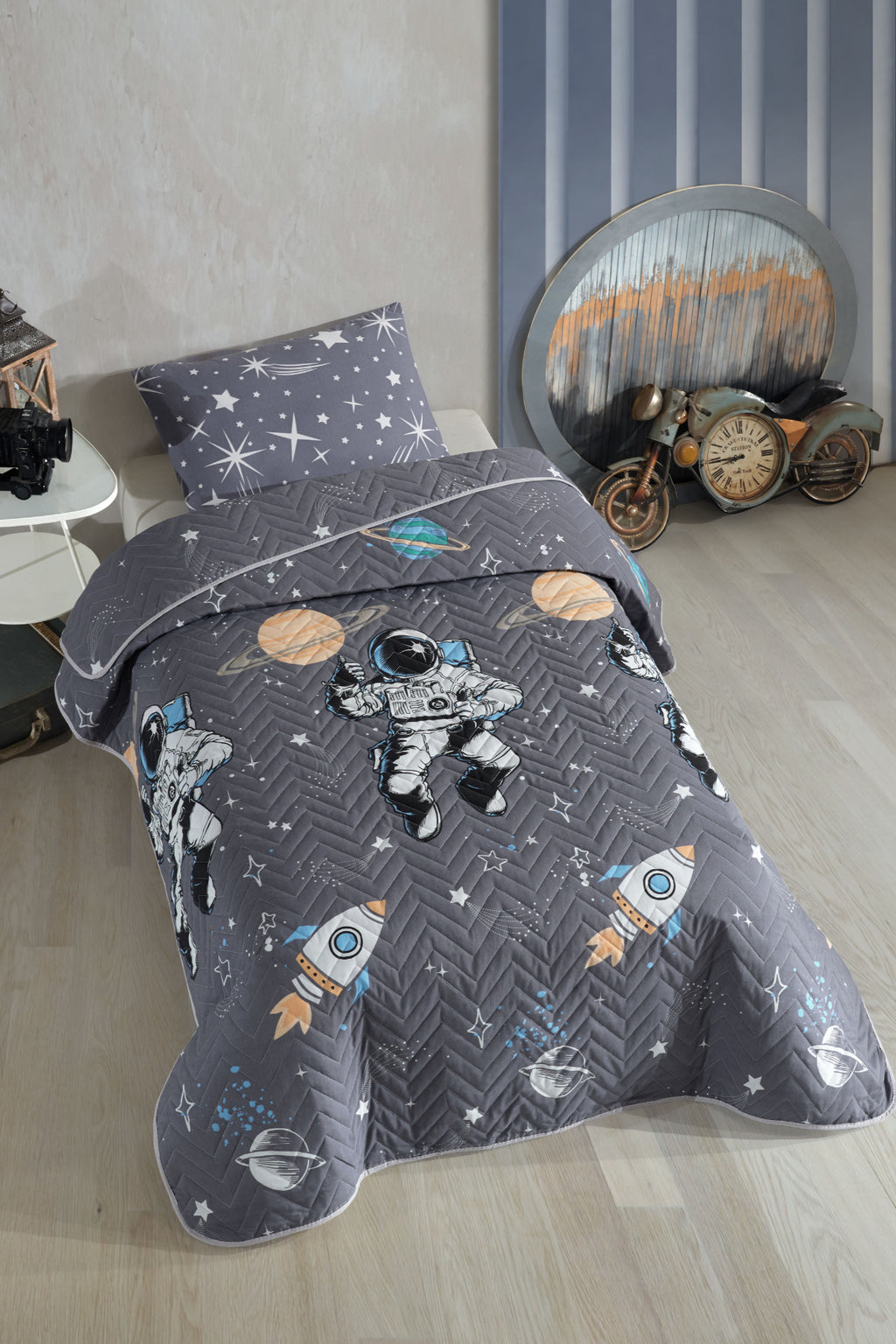 Kinder-Piqué-Tagesdecken-Set mit Astronautenmotiv, ohne Bettlaken