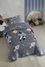 Kinder-Piqué-Tagesdecken-Set mit Astronautenmotiv, ohne Bettlaken