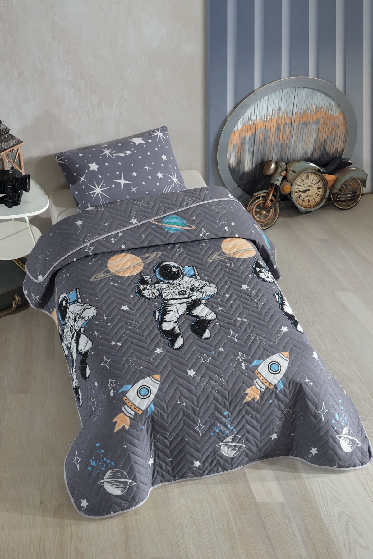 Kinder-Piqué-Tagesdecken-Set mit Astronautenmotiv, ohne Bettlaken