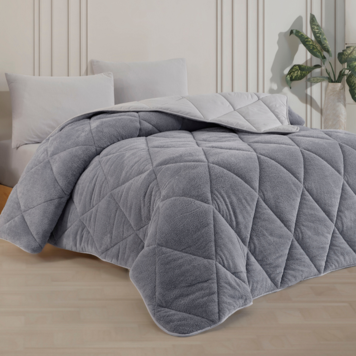 Luxuriöse Wellsoft Steppdecke – Doppelseitig, Grau, 195 × 215 cm